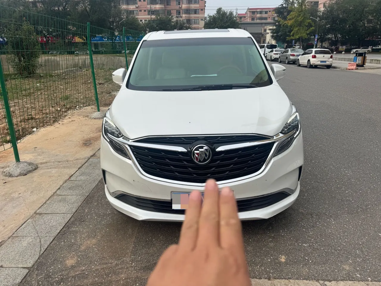 Buick 2021 GL8 ES Lu Zun 2.0T 653T Exclusive Automatic Gear 2