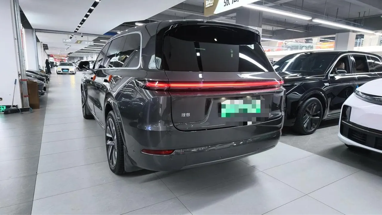 Li 2022 L9 1.5T Max Edition Automatic Gear 7