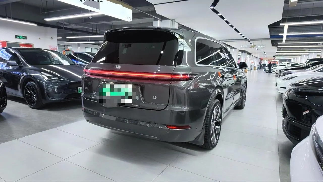 Li 2022 L9 1.5T Max Edition Automatic Gear 9