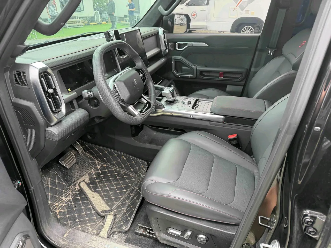 Jetour 2023 Traveler 2.0T Four-wheel Drive Conquer PRO Automatic Gear 3