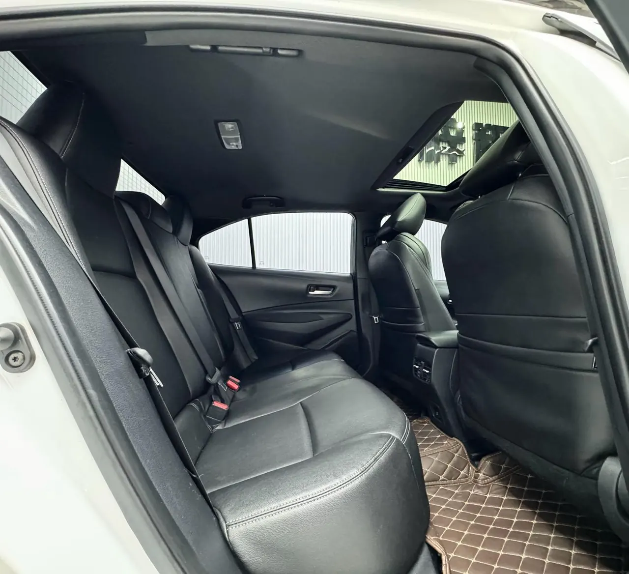 Toyota 2022 Lei Ling 1.2T Stepless 185T Deluxe Automatic Gear 12