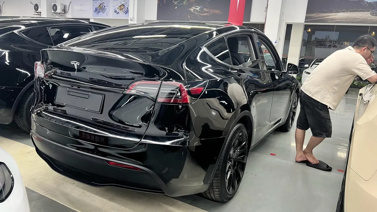 Tesla 2022 Model Y rear-wheel drive version (facelift) automatic gear 3