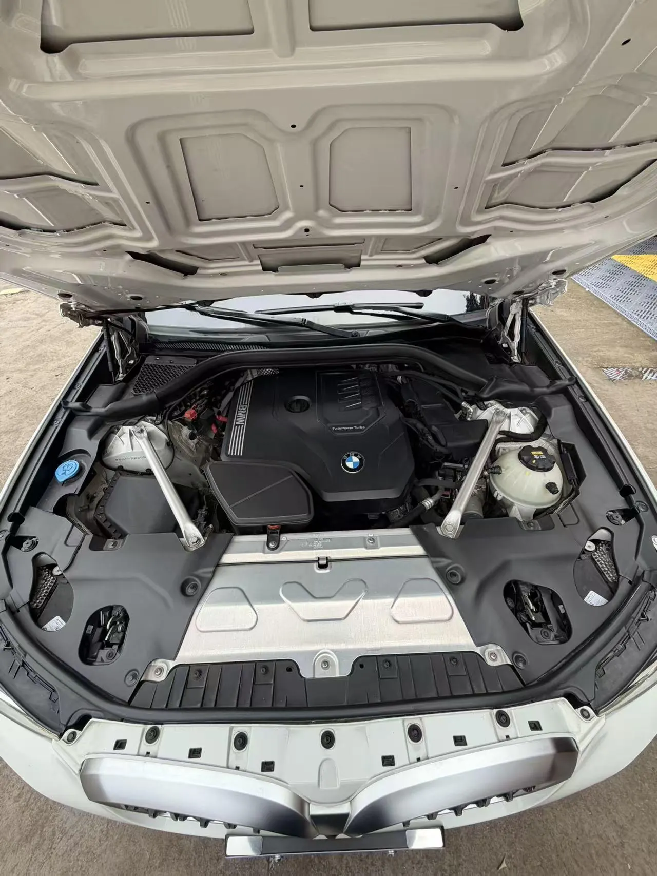 BMW X4 (Imported) 2022 X4 xDrive25i 2.0T M Sports Suit Automatic Gear 6
