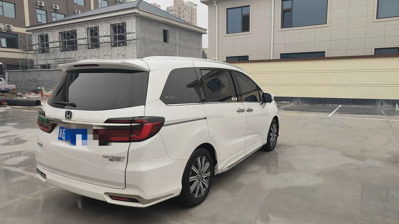 Honda 2022 Odyssey Hybrid 2.0 Stepless Sharp and Pleasant Edition Automatic Gear 7