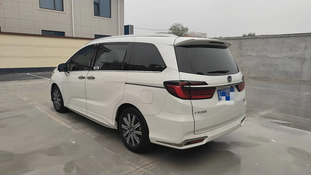 Honda 2022 Odyssey Hybrid 2.0 Stepless Sharp and Pleasant Edition Automatic Gear 9