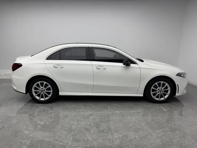 Mercedes Benz Class A 2022 A 200 L 1.3T Fashion Automatic Gear 9