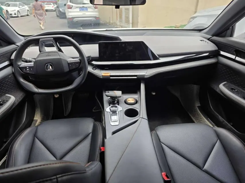 ChangAn 2022 UNI-V 1.5T honorable automatic gear 3