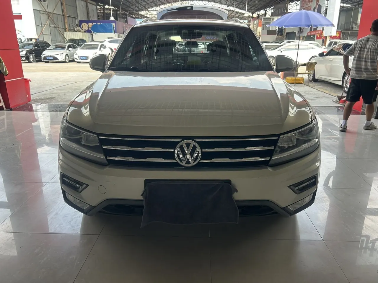 Volkswagen 2020 Tiguan L 2.0TSI 330TSI Two-Drive Smart Deluxe Automatic Gear 2