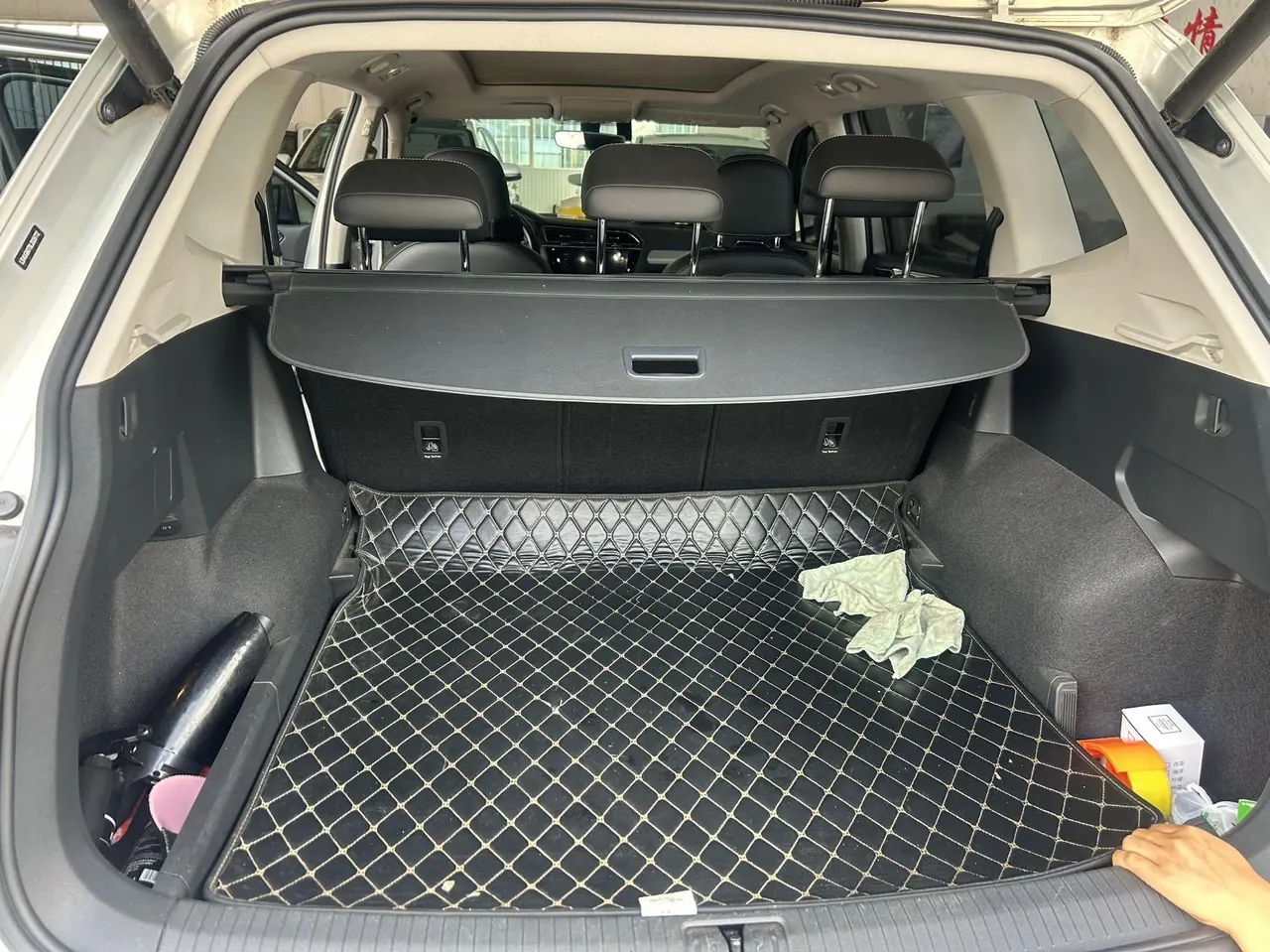 Volkswagen 2020 Tiguan L 2.0TSI 330TSI Two-Drive Smart Deluxe Automatic Gear 6