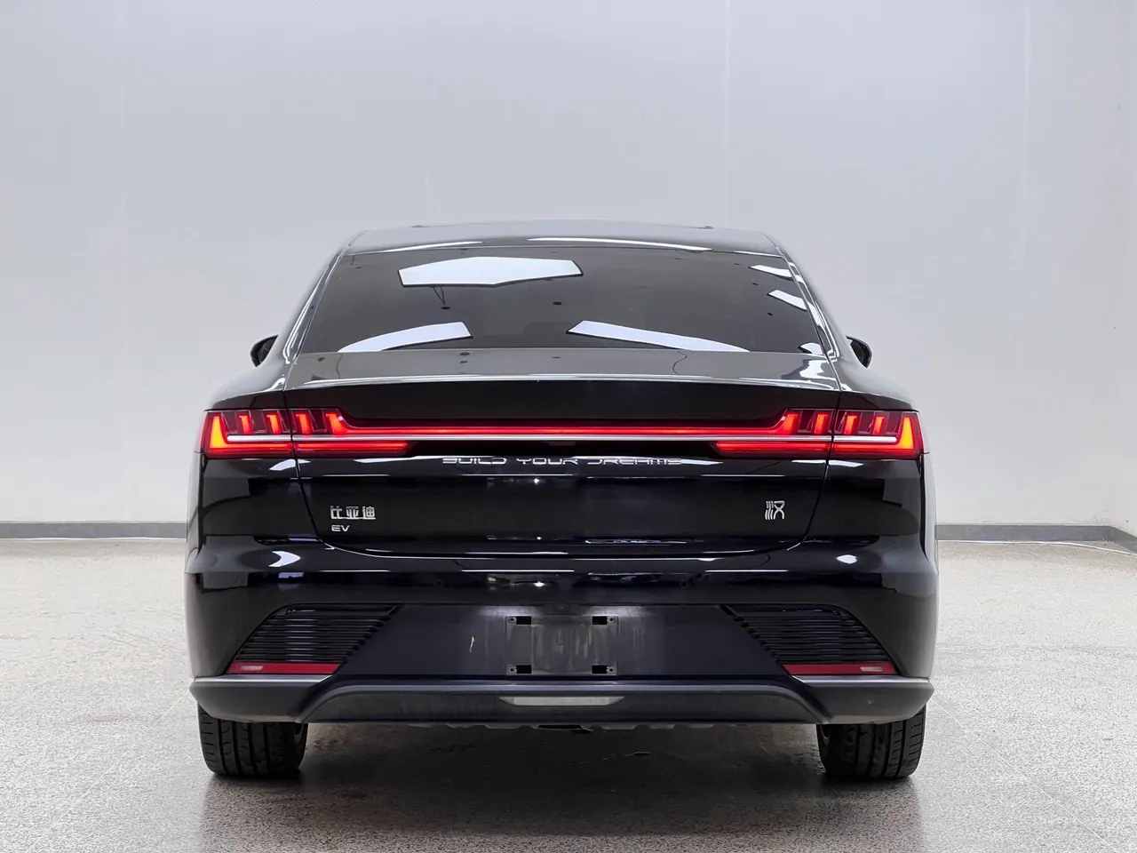 BYD 2020 Han four-wheel drive high-performance flagship automatic gear 4