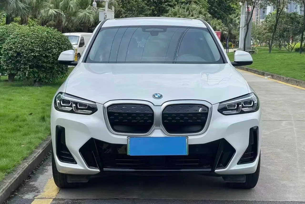 BMW 2024 iX3 leading automatic 2