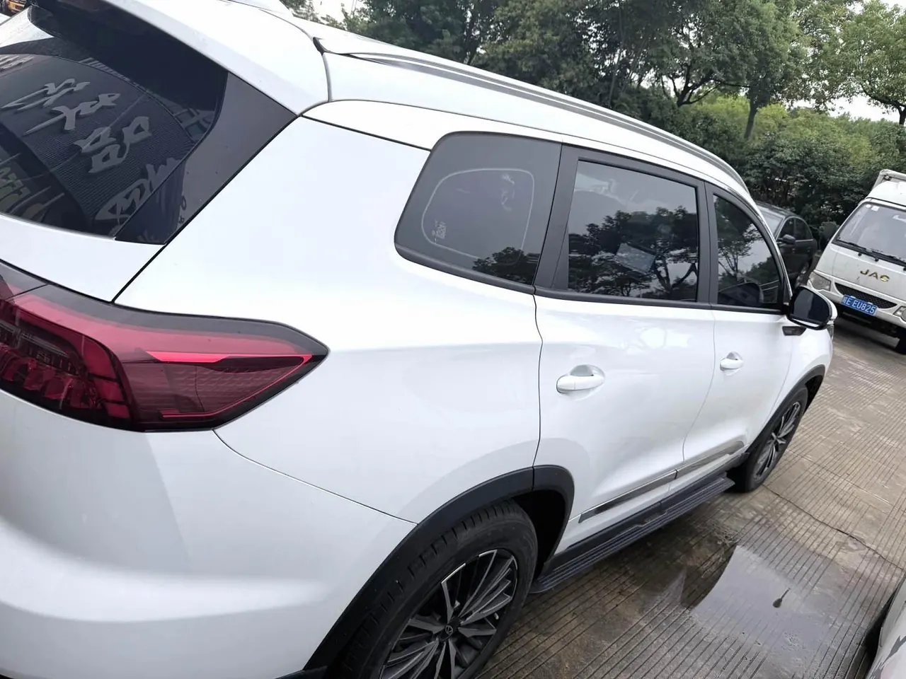 Chery 2022 Ruihu 8 PRO 1.6T 290T Two-Drive Sky Edition 5-seat Automatic Gear 3