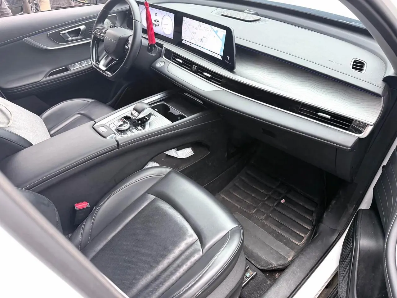 Chery 2022 Ruihu 8 PRO 1.6T 290T Two-Drive Sky Edition 5-seat Automatic Gear 4