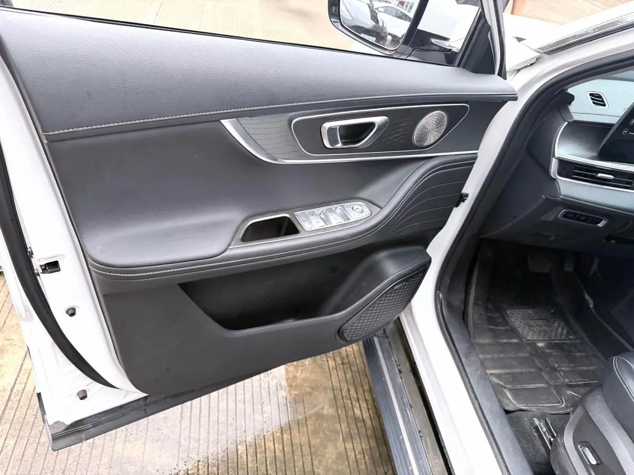 Chery 2022 Ruihu 8 PRO 1.6T 290T Two-Drive Sky Edition 5-seat Automatic Gear 6