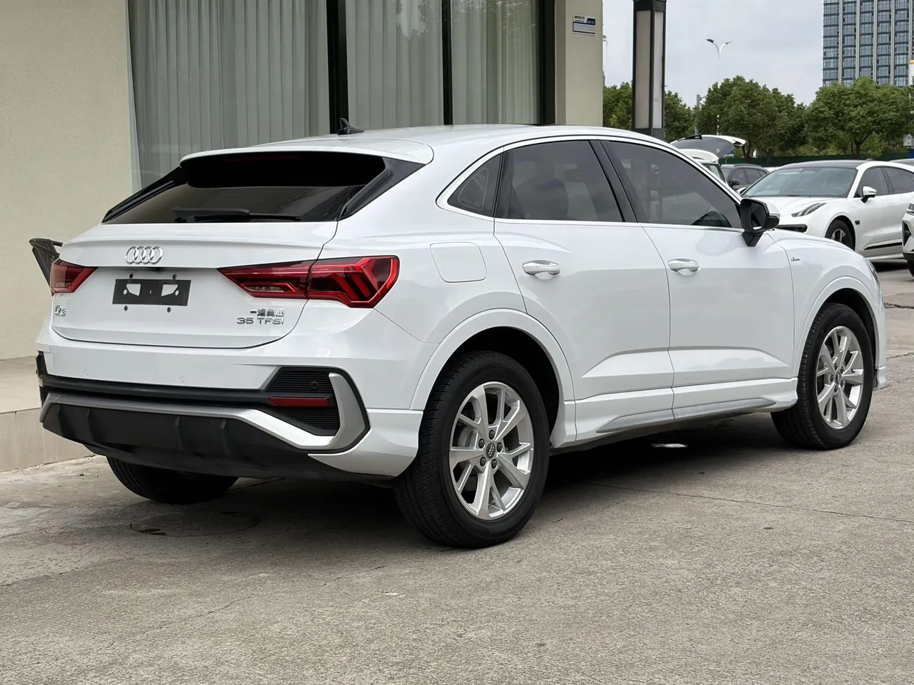 Audi 2020 Q3 Sportback 1.4TFSI 35TFSI aggressive automatic gear 5