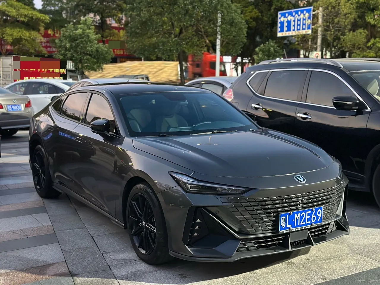 ChangAn 2022 UNI-V 1.5T honorable automatic gear 2