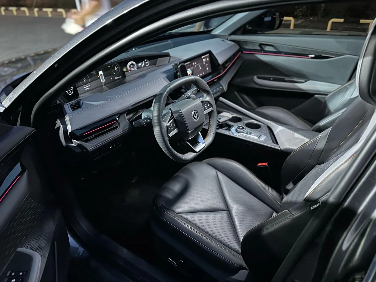 ChangAn 2022 UNI-V 1.5T honorable automatic gear 4