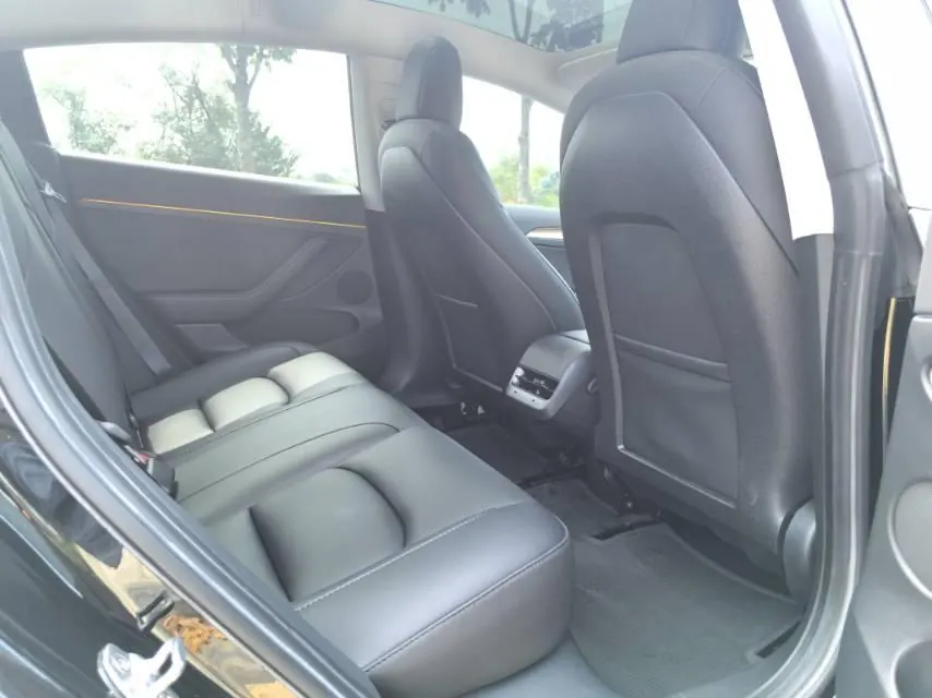 Tesla 2022 Model 3 rear-wheel drive version of automatic transmission 11