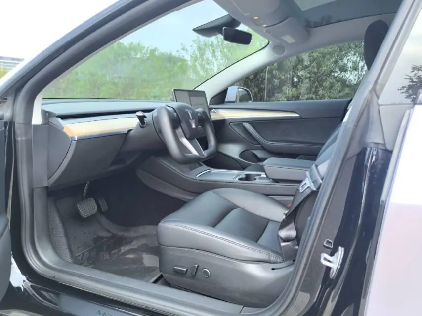 Tesla 2022 Model 3 rear-wheel drive version of automatic transmission 8