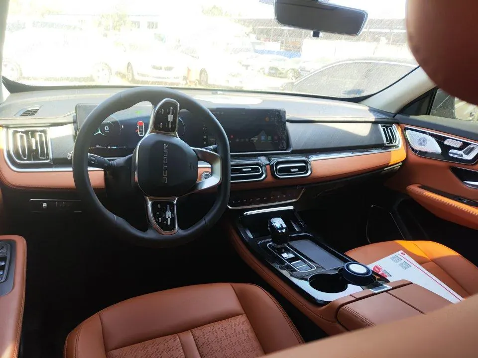 Jetour 2026 X70 PLUS 1.5T Champion Edition Luxury 5-seat Automatic Gear 2