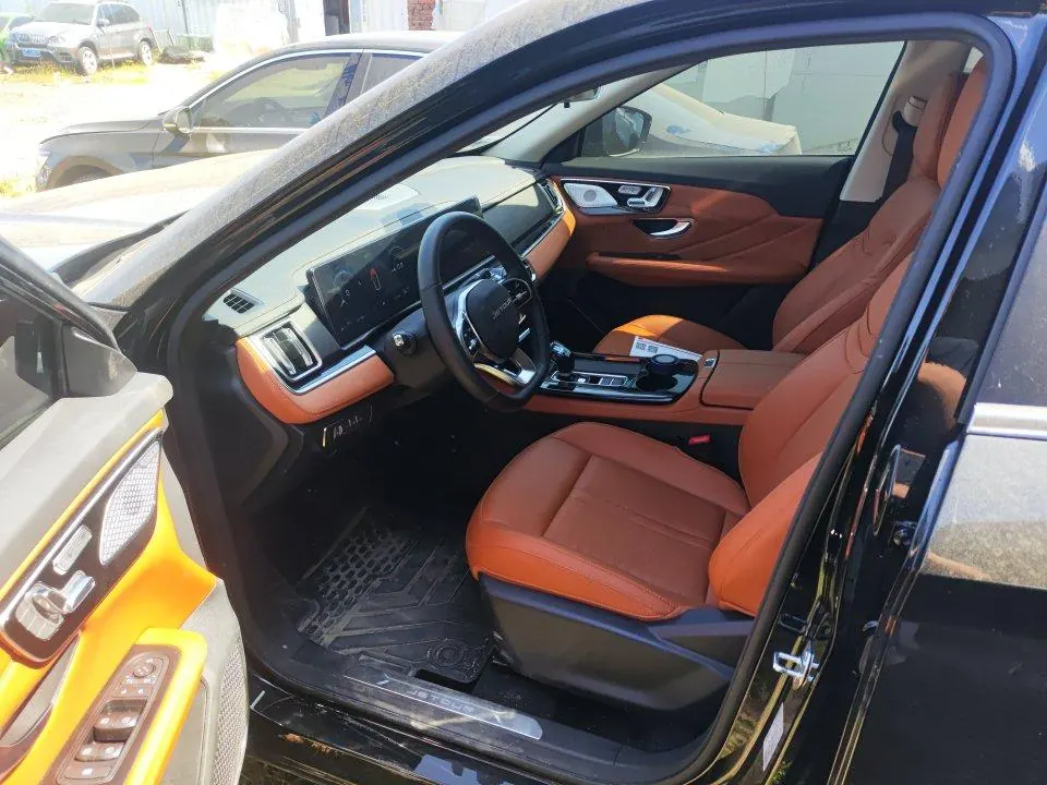Jetour 2026 X70 PLUS 1.5T Champion Edition Luxury 5-seat Automatic Gear 4