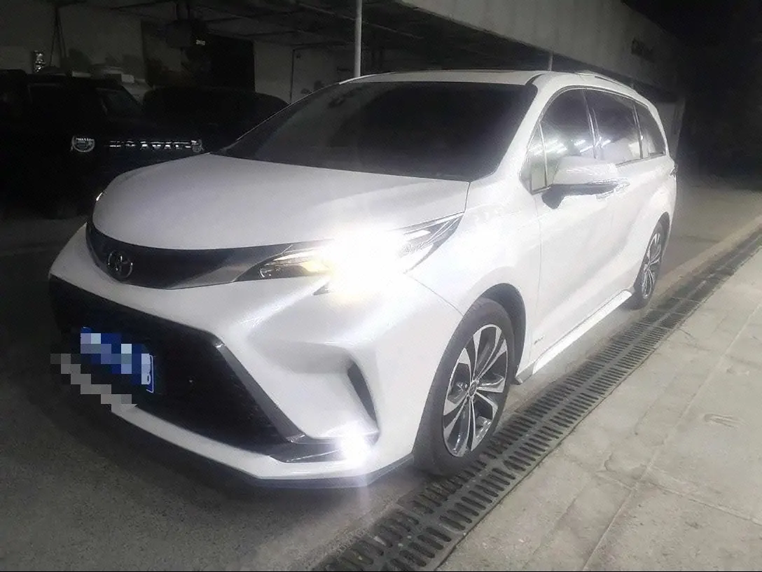 Open image lightbox: Toyota 2023 Grevia HYBRID 2.5 Stepless Premium PLUS Edition Automatic Gear