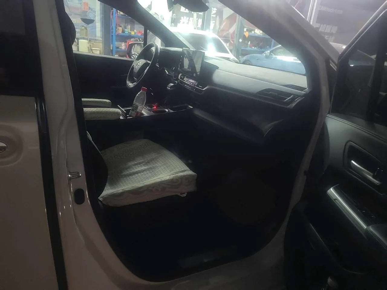 Toyota 2023 Grevia HYBRID 2.5 Stepless Premium PLUS Edition Automatic Gear 6