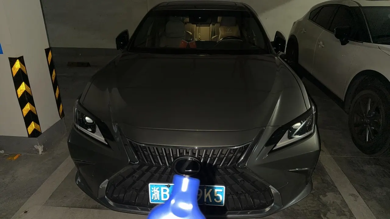 Lexus ES (Imported) 2024 ES200 2.0 Stepless Edition Automatic Gear 2