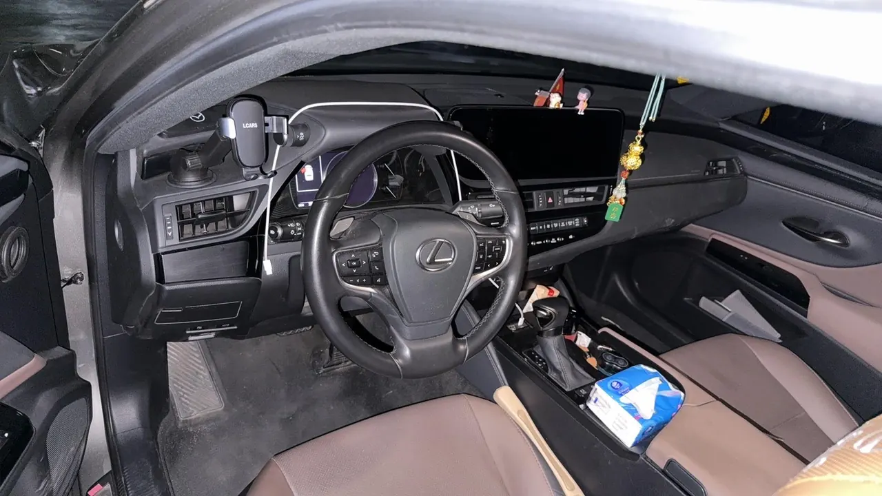 Lexus ES (Imported) 2024 ES200 2.0 Stepless Edition Automatic Gear 6