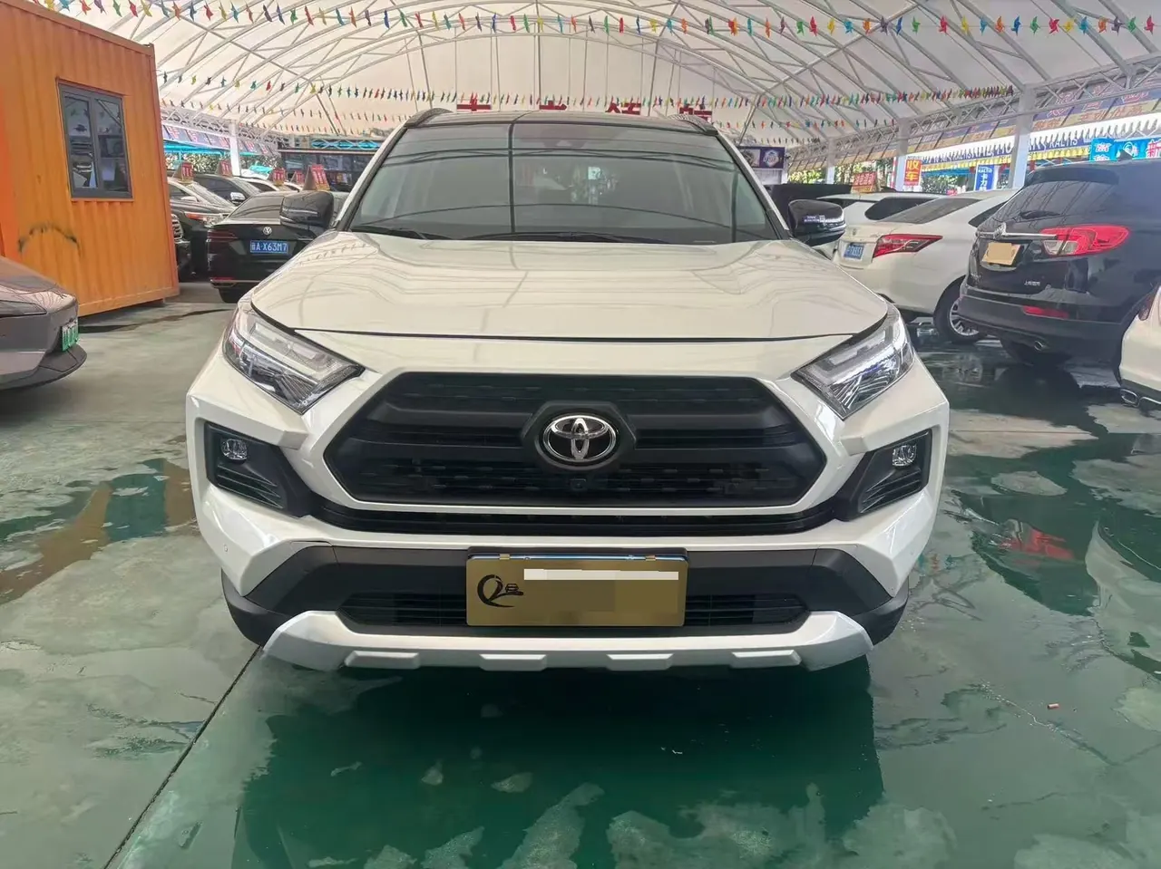 Toyota 2023 RAV4 Rongfong 2.0 Stepless Four-wheel Drive Adventure Plus Edition Automatic Gear 2