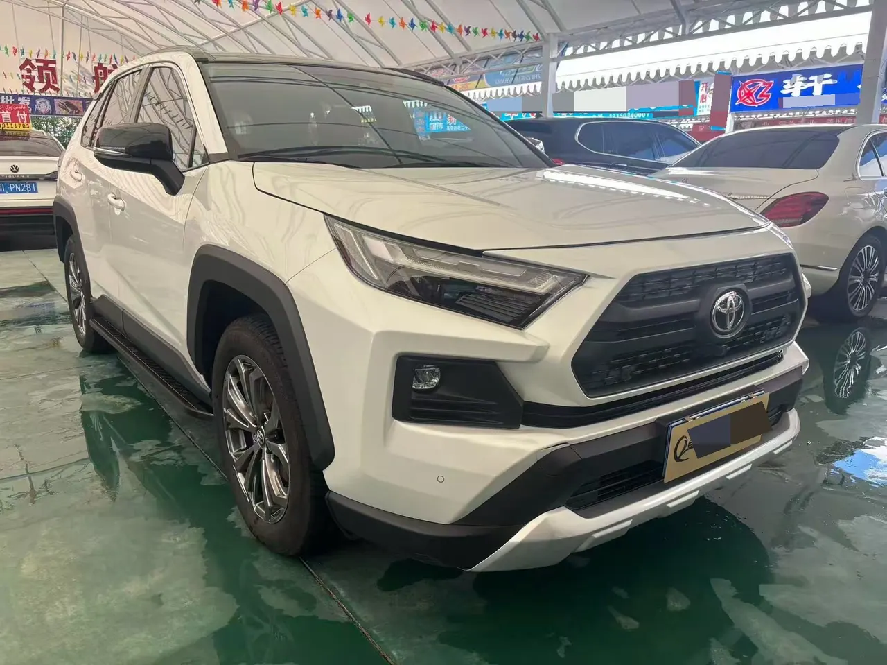 Toyota 2023 RAV4 Rongfong 2.0 Stepless Four-wheel Drive Adventure Plus Edition Automatic Gear 3