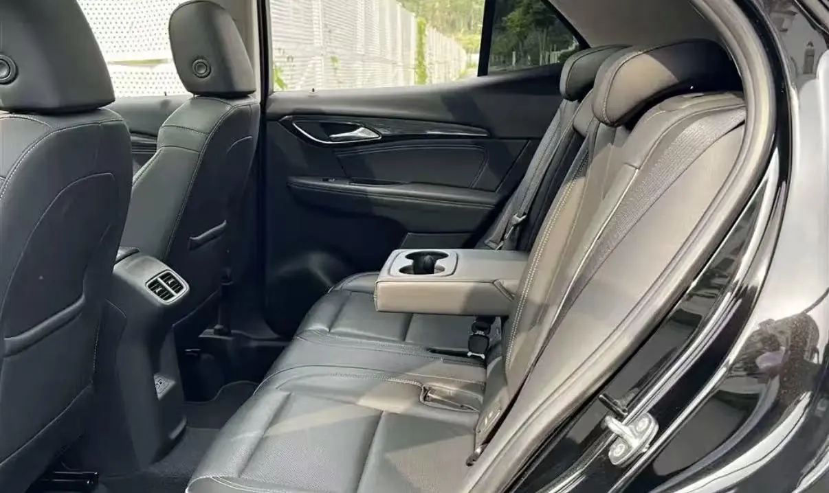 Buick 2022 Angkewei S 48V 1.5T 552T Two-Drive Luxury Automatic Gear 4