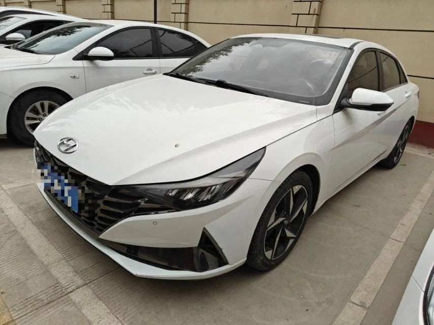 打开图片灯箱:Hyundai 2022 Elantra -3-compartment 1.5 stepless LUX premium automatic gear