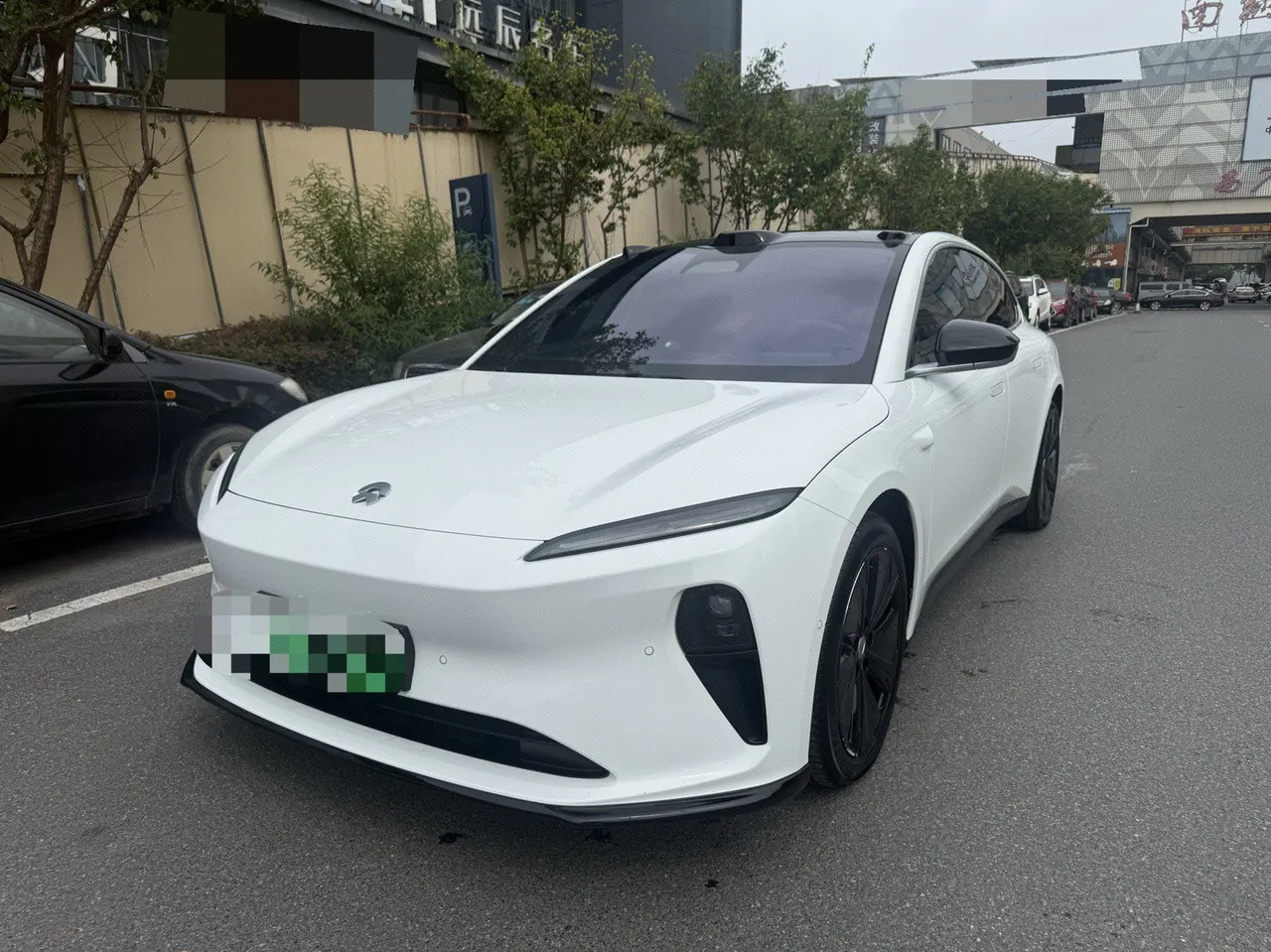 Открыть галерею: NIO 2024 ET5T 75kWh Touring automatic