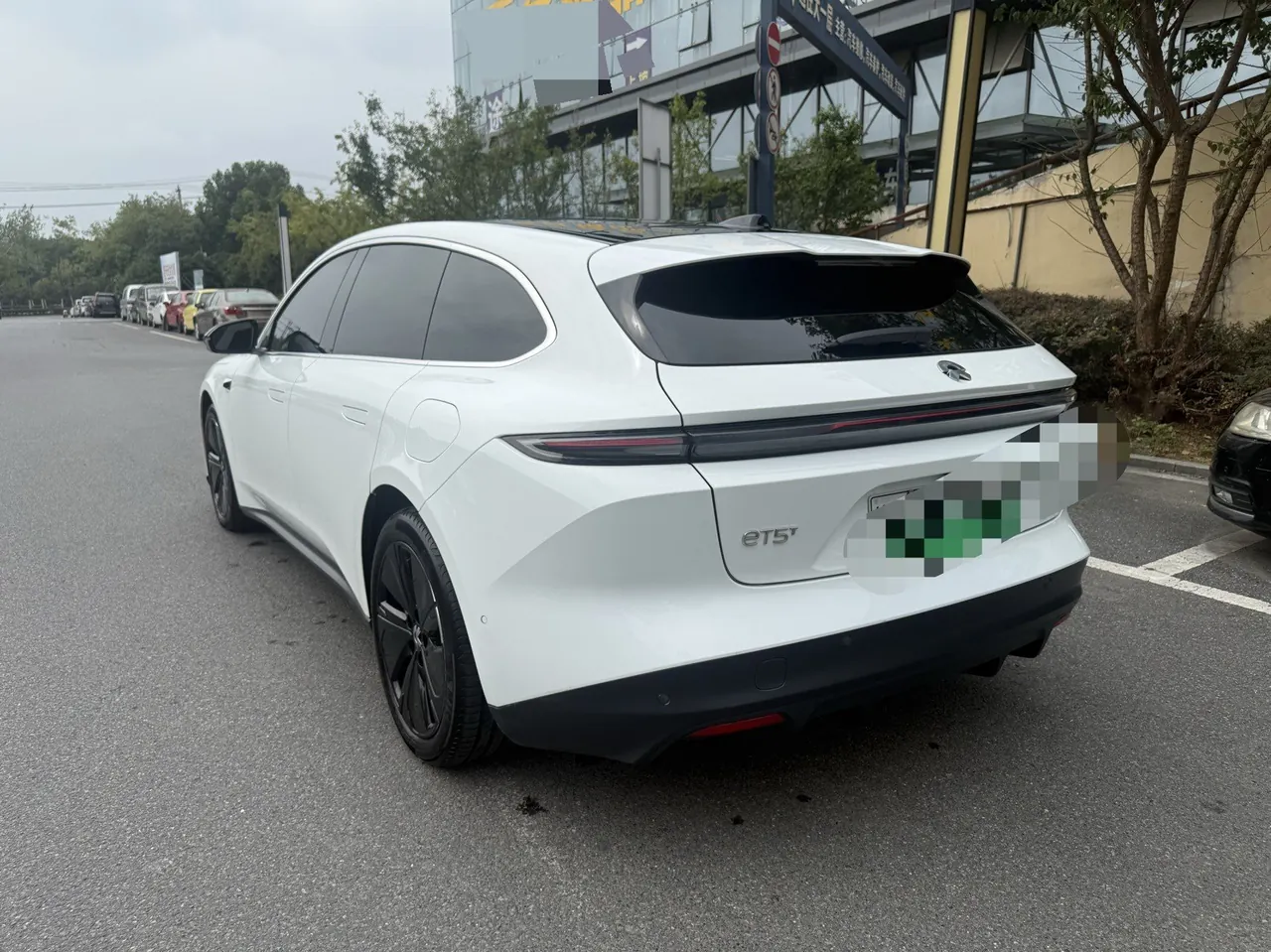 NIO 2024 ET5T 75kWh Touring automatic 6