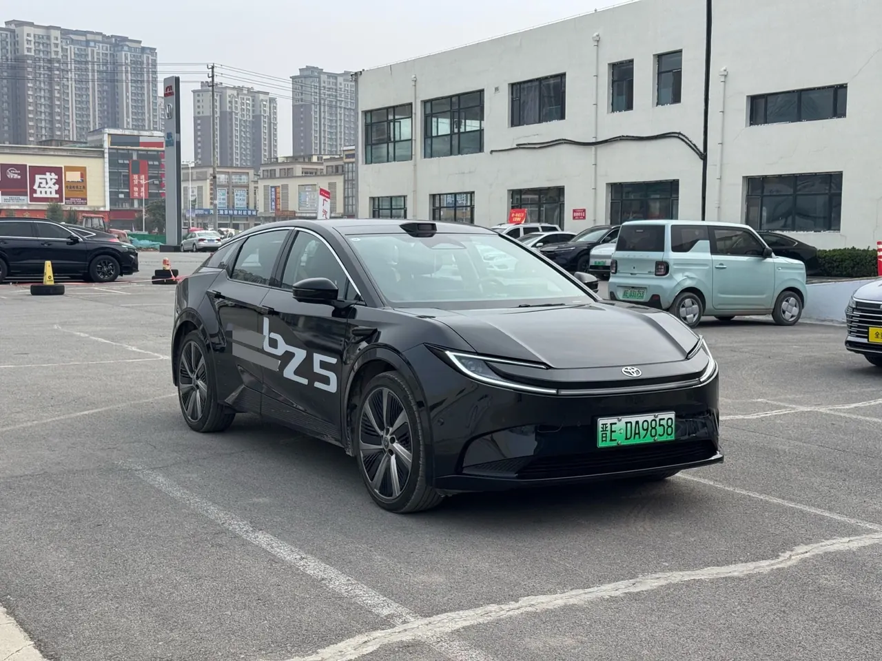 Toyota 2025 bZ 5 550 PRO Zhixing Edition Automatic Gear - View 1