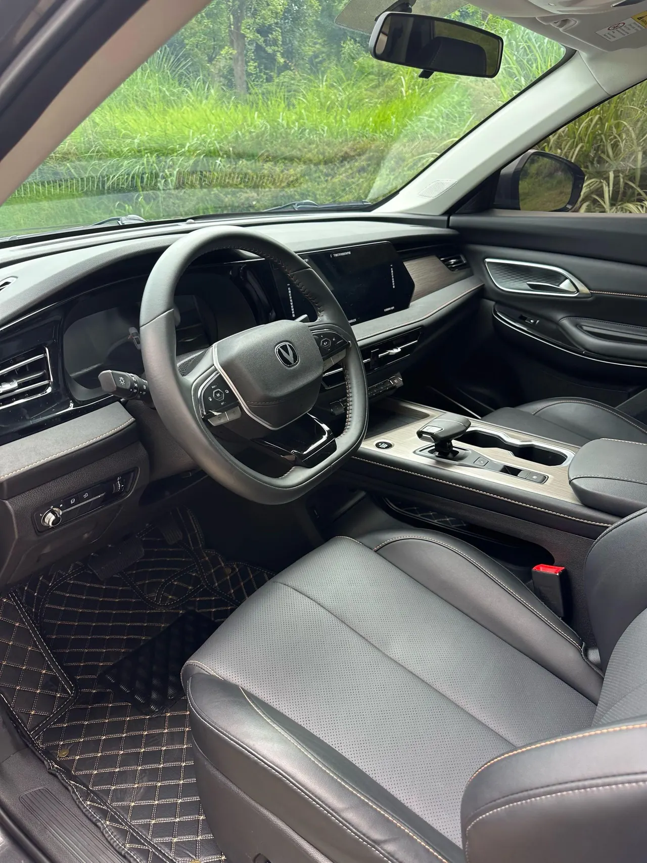 ChangAn 2024 X7 PLUS 1.5T respected 7-seat automatic gear 6