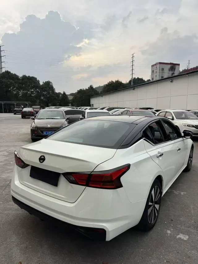 Nissan 2022 Teana 2.0 Stepless XL-TLS Pleasant Edition Automatic Gear 8