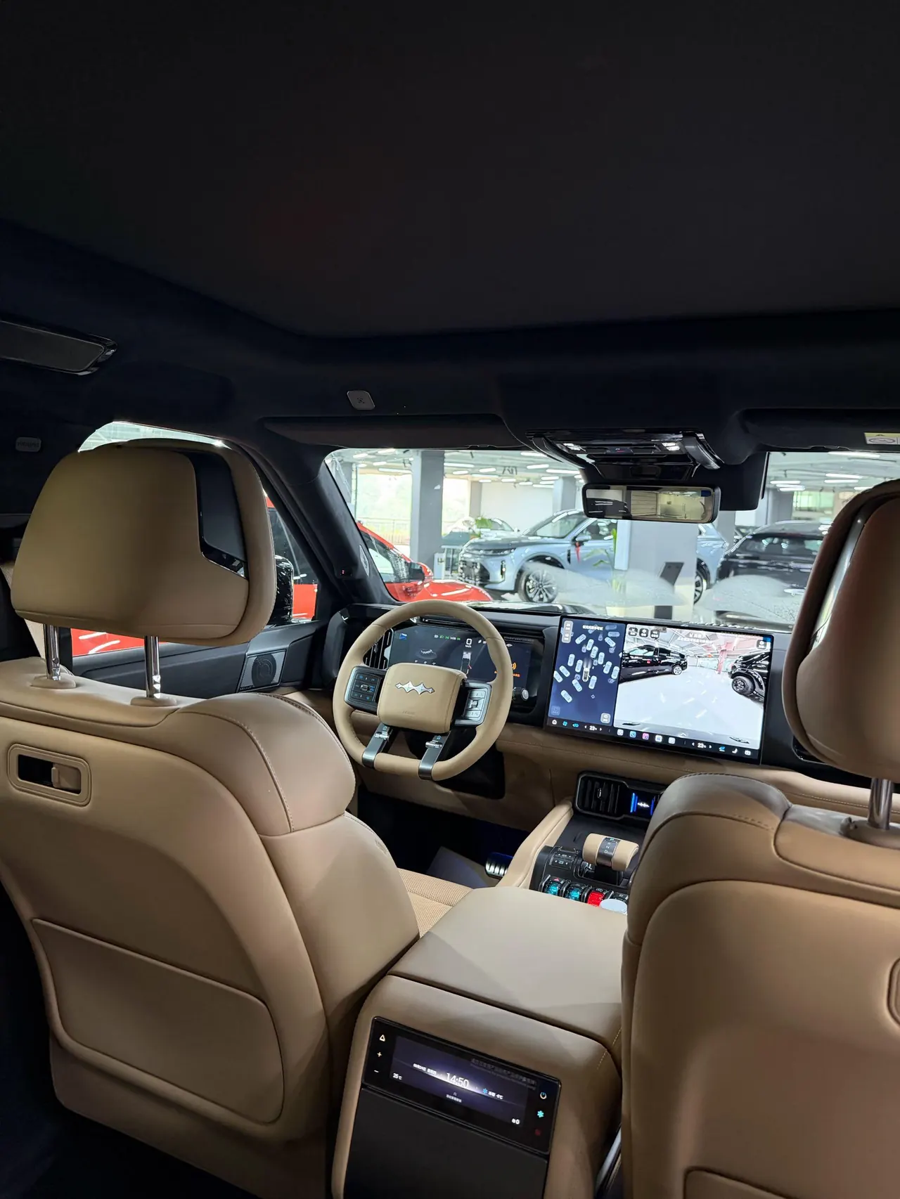 FangChengBao 2026 Leopard 8 2.0T Stepless Flash Charge 7-seat Automatic Gear 8
