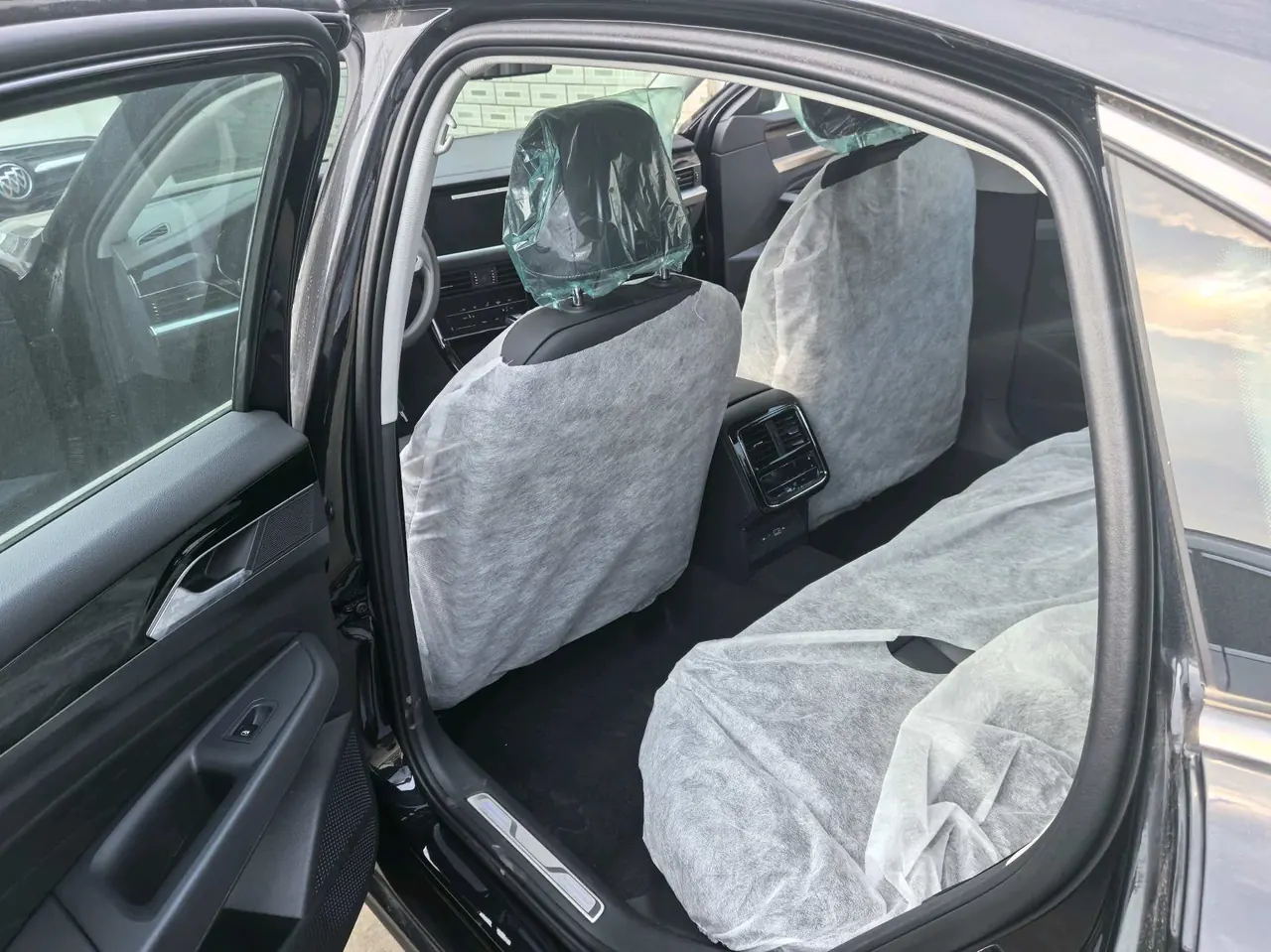 Volkswagen 2025 Passat PHEV 1.4T 430 Business Edition Automatic Gear 4