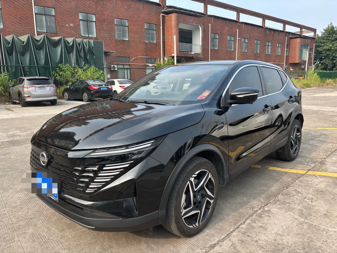 打开图片灯箱:Nissan 2025 Xiao Ke Honor 2.0 Stepless Honor XV Leading Edition Automatic Gear