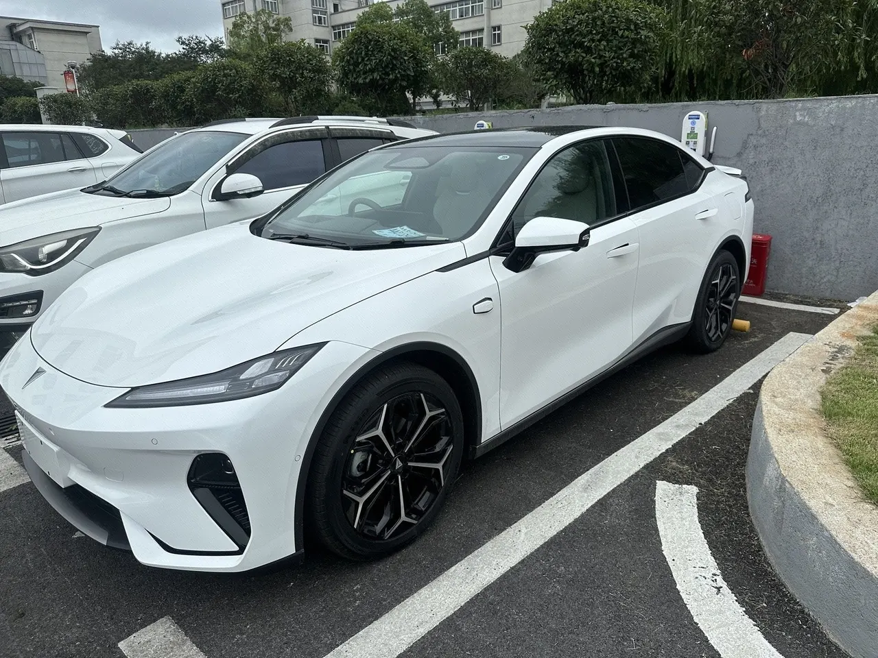 打开图片灯箱:ChangAn Deepal 2026 L 07 240Ultra Huawei Gankun Zhijia ADS SE Edition Automatic Gear