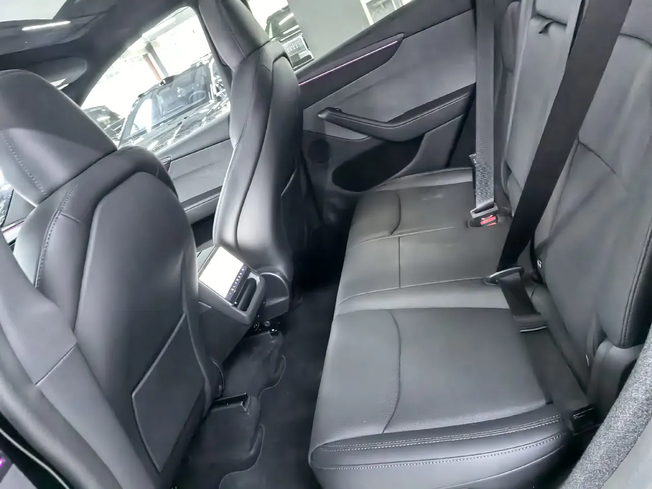 Tesla 2026 Model Y Rear-Wheel-Drive Automatic 8