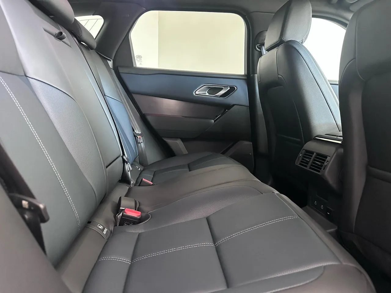 Land Rover Range Rover Star Pulse (Imported) 2026 Range Rover Star Pulse 2.0T 250PS Dynamic SE Automatic Gear 6