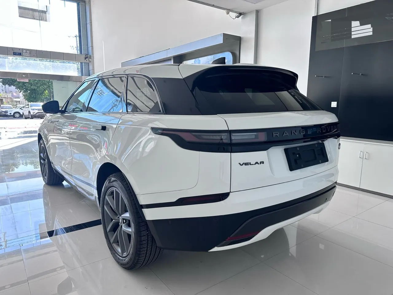 Land Rover Range Rover Star Pulse (Imported) 2026 Range Rover Star Pulse 2.0T 250PS Dynamic SE Automatic Gear 9