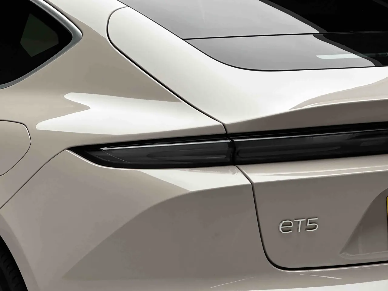 NIO 2024 ET5 75kWh automatic gear 12