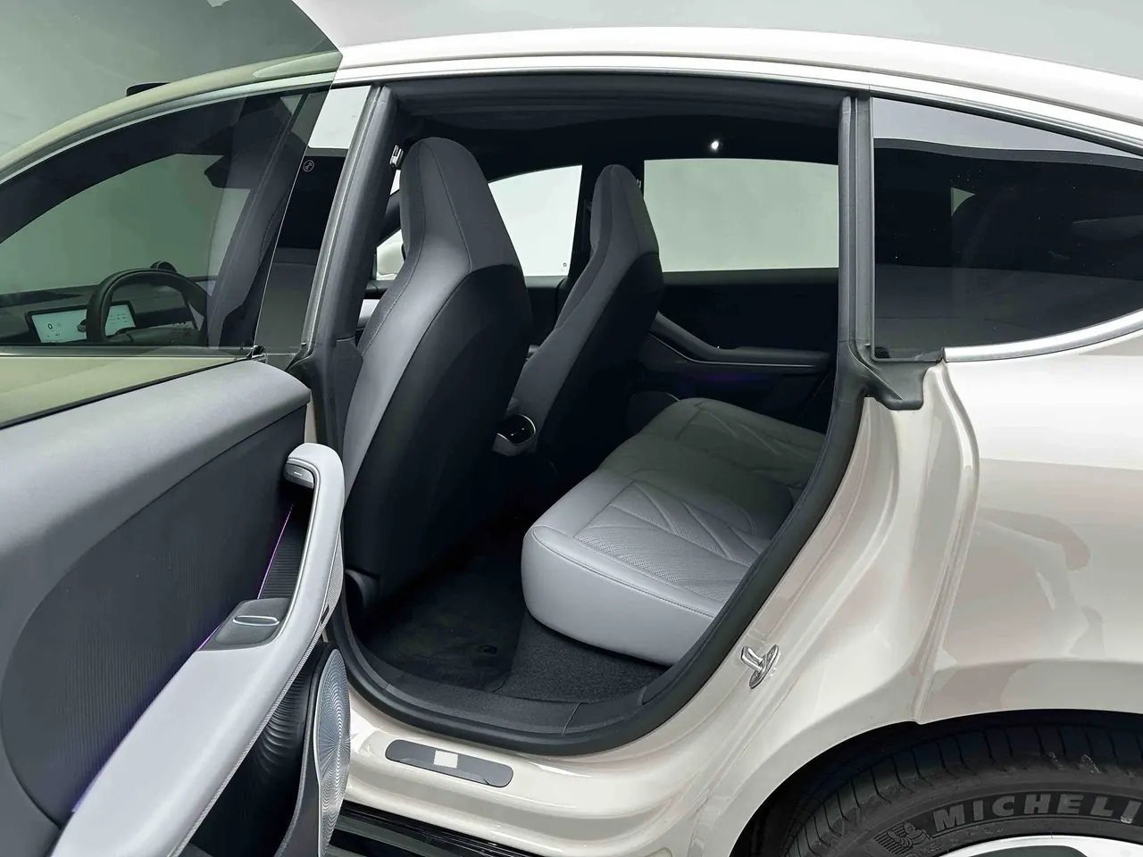 NIO 2024 ET5 75kWh automatic gear 16