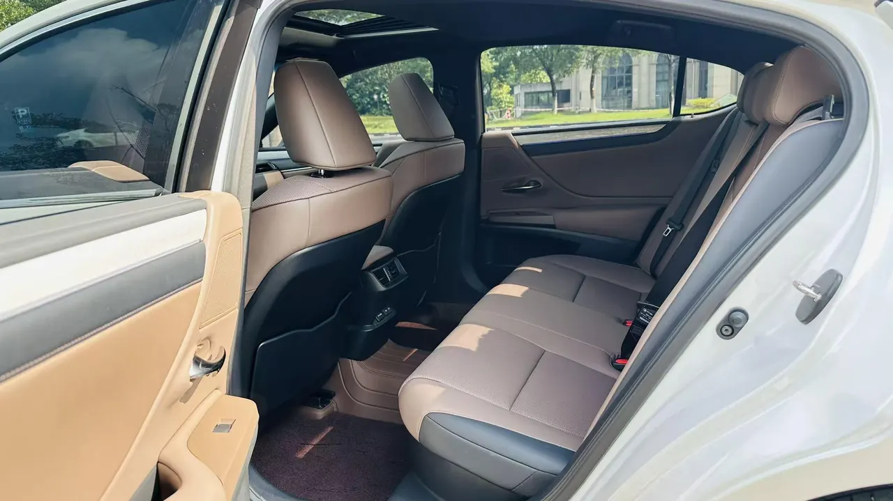 Lexus ES (Imported) 2025 ES300h 2.5 Stepless Premium Edition Automatic Gear 4