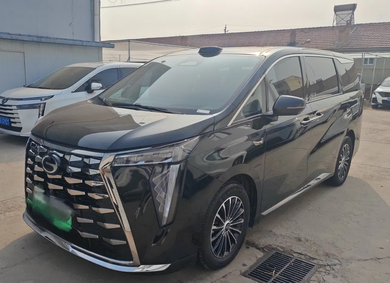 Chuanqi 2026 yearning for M8 PHEV L 1.5T four-wheel drive Ultra automatic gear - View 1