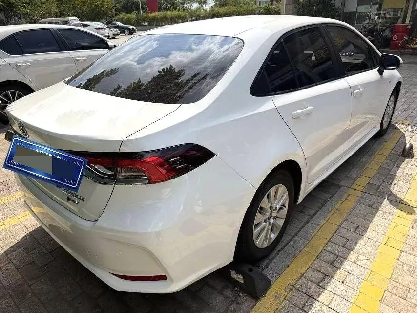 Toyota 2025 Corolla Double Engine 1.8 Stepless Intelligent Electric Hybrid Pioneer Edition Automatic Gear 2